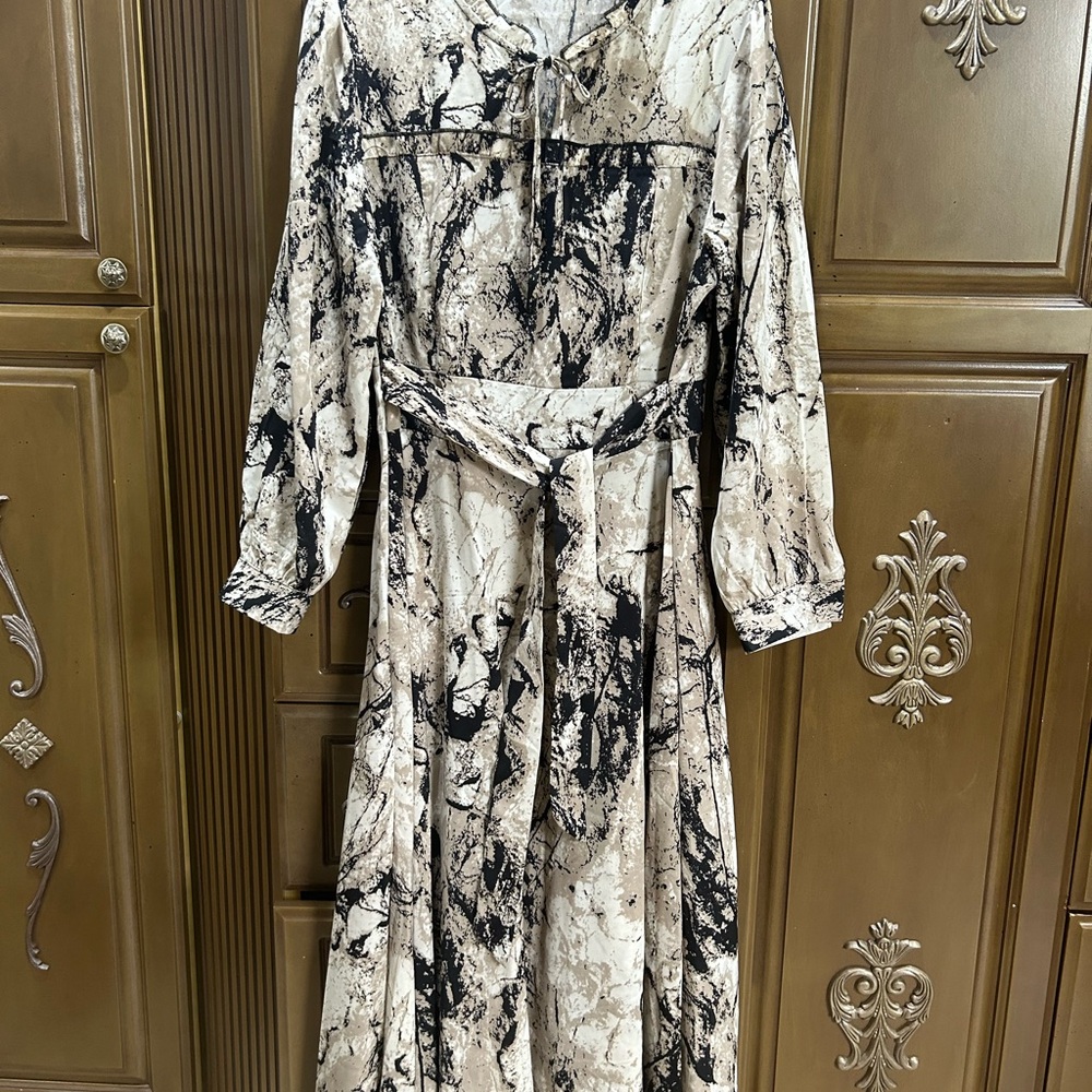 Elegant Black and Cream Women's Dress